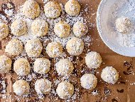 Рецепта Постни арменски сладки с орехи и локум